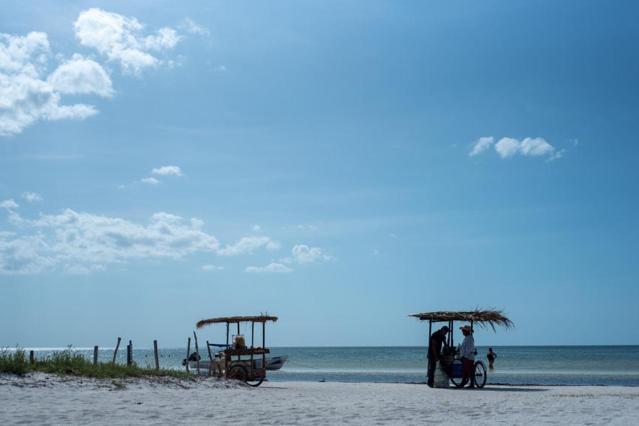 Hotel Mayari Holbox Экстерьер фото Beach in Yucatán
