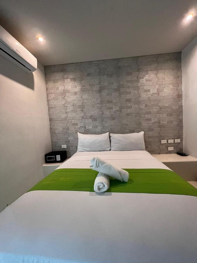 Hotel Mayari Holbox Экстерьер фото A room at the hotel