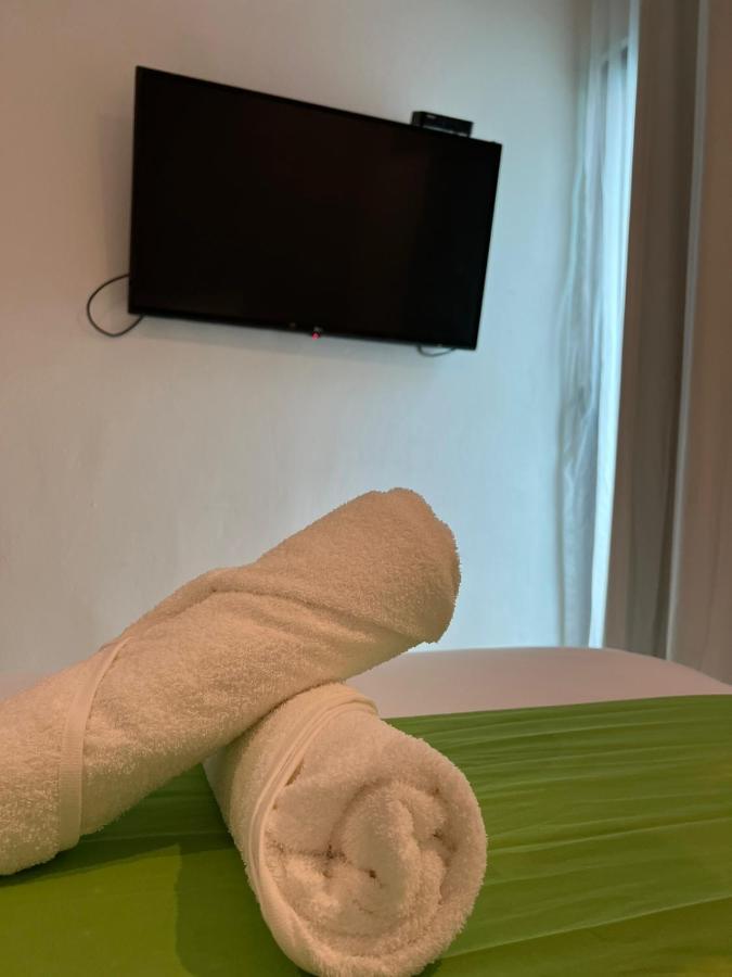 Hotel Mayari Holbox Экстерьер фото A towel snake