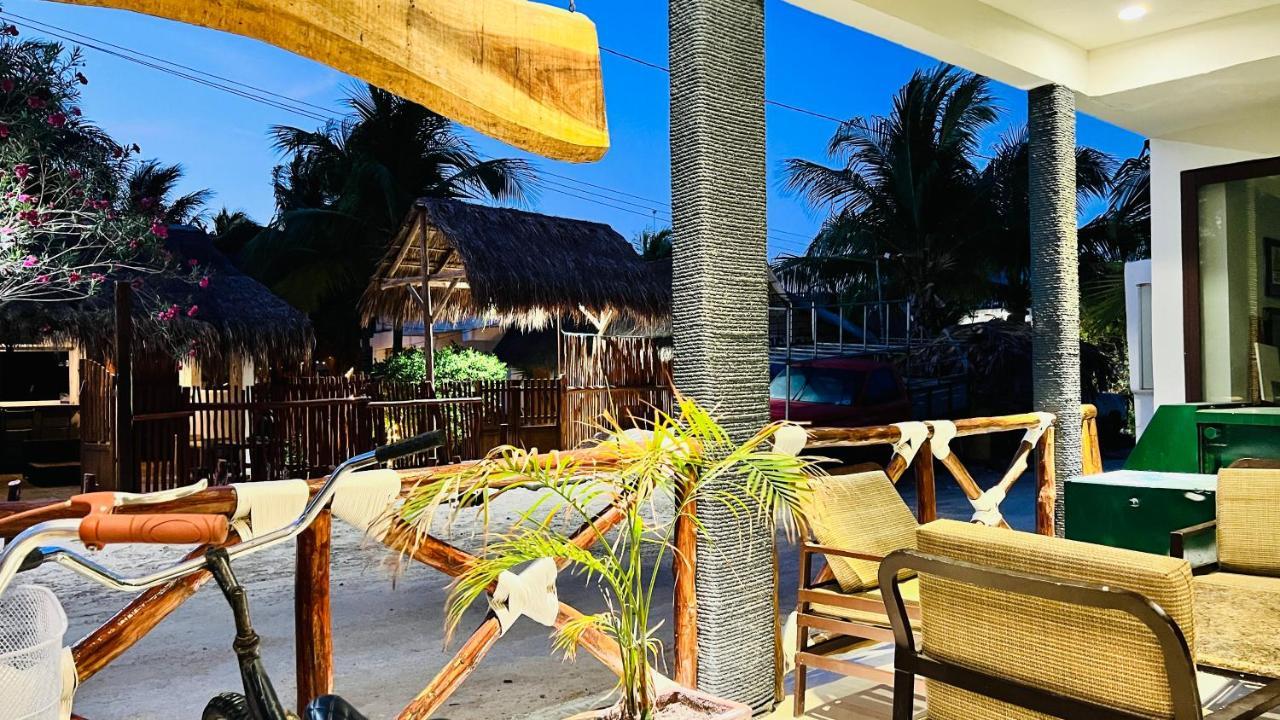 Hotel Mayari Holbox Экстерьер фото A restaurant in Tulum